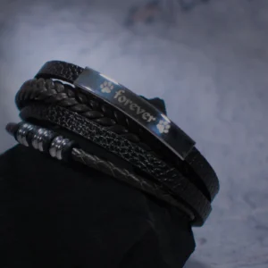 Lederarmband „Forever“ – stilvoll, zeitlos, bedeutungsvoll
